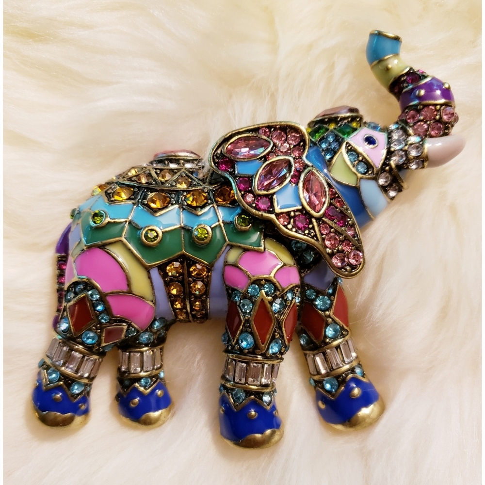 Heidi Daus Happy Elephant Pin - Picture 2 of 7